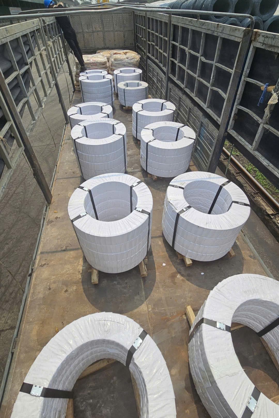 Lô dây đai thép chuẩn bị giao cho khách hàng